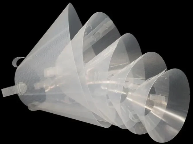 COLLAR ISABELINO TRANSPARENTE