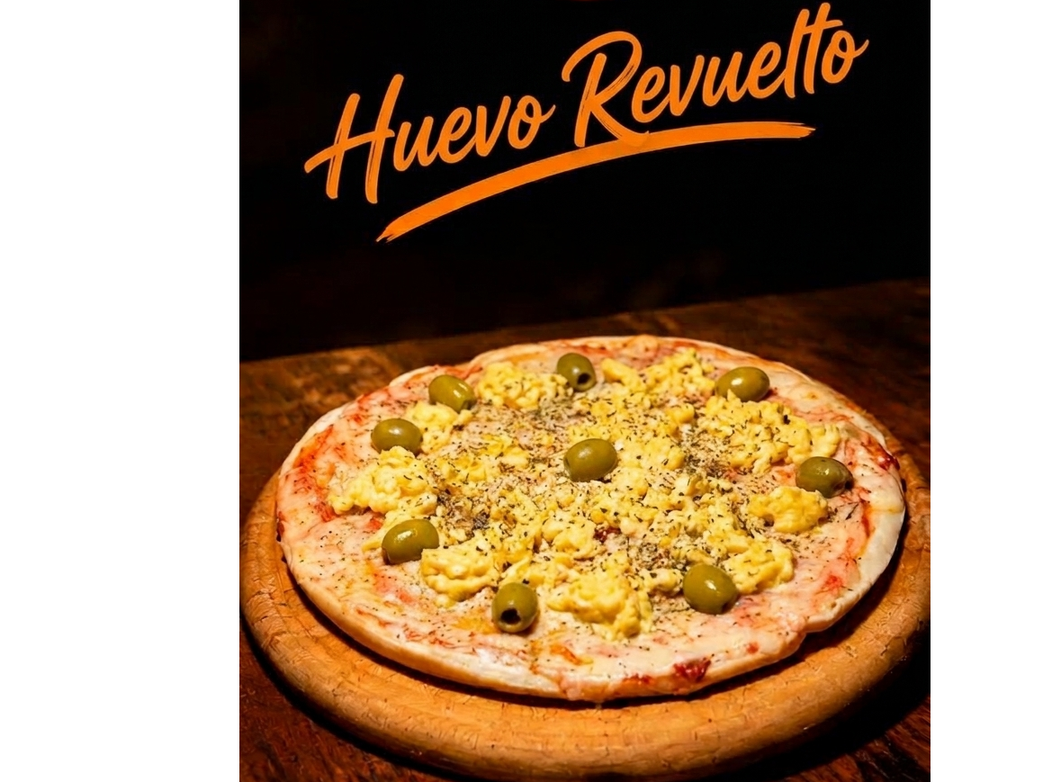 Pizza con Huevo Revuelto