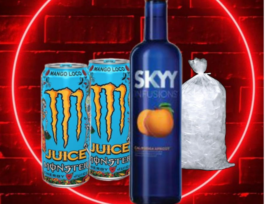 Vodka sky saborizado a elección + 2 mango loco+hielo de Cuatro copas
