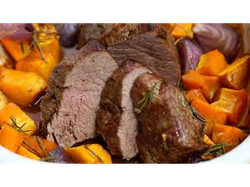 Carne al horno con guarnición