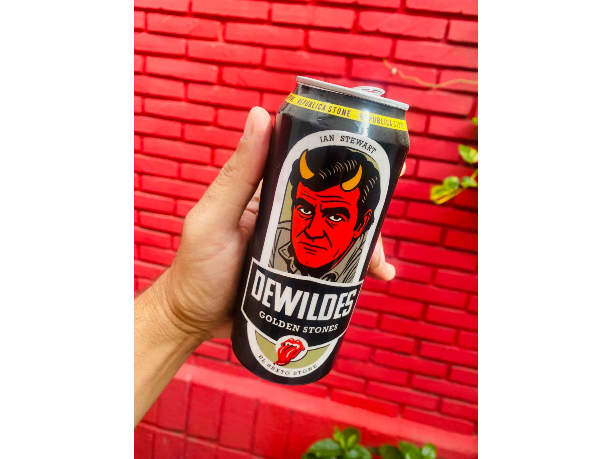 CERVEZA DEWILDES  IAN STEWART