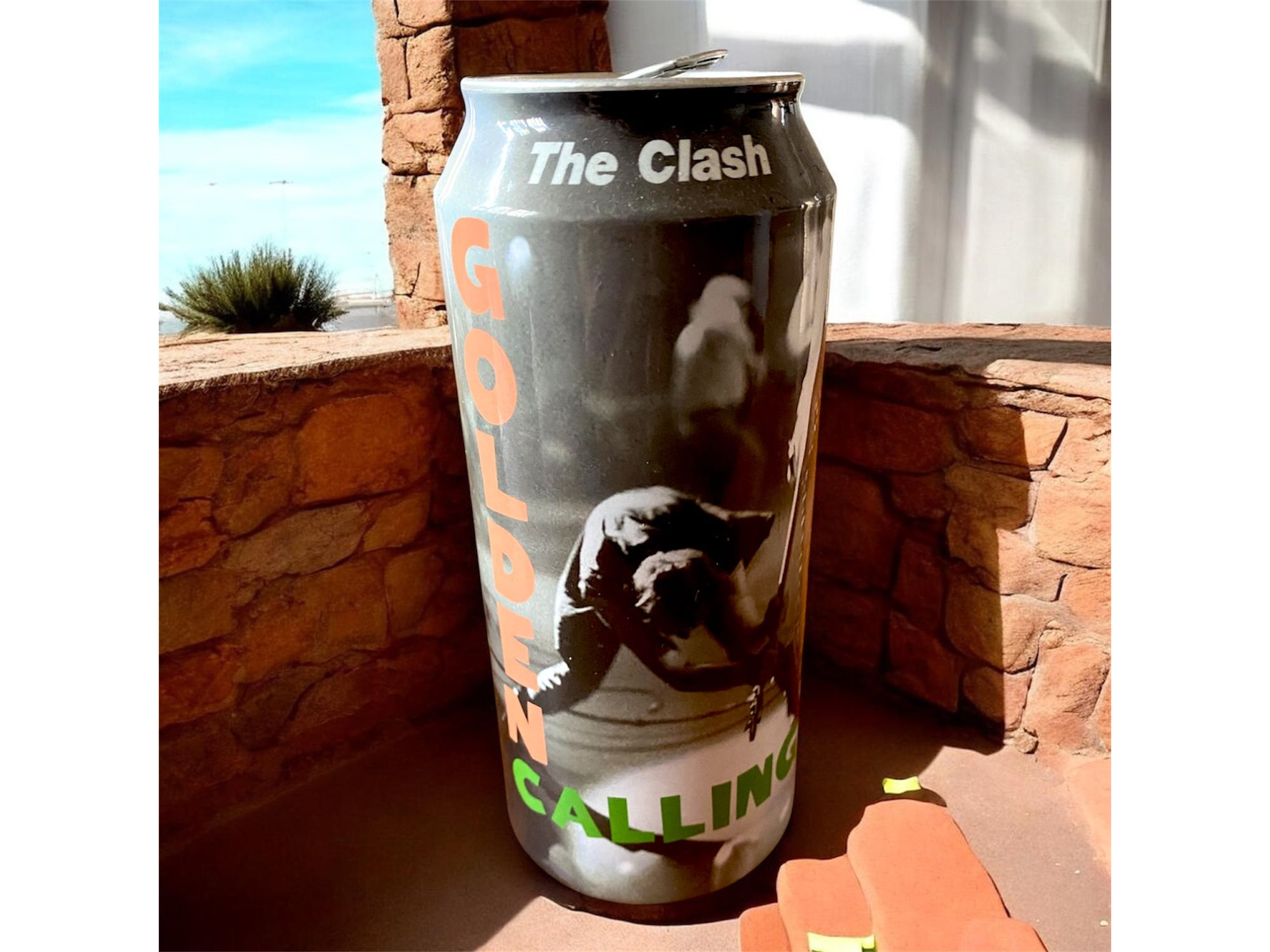 CERVEZA DEWILDES  THE CLASH