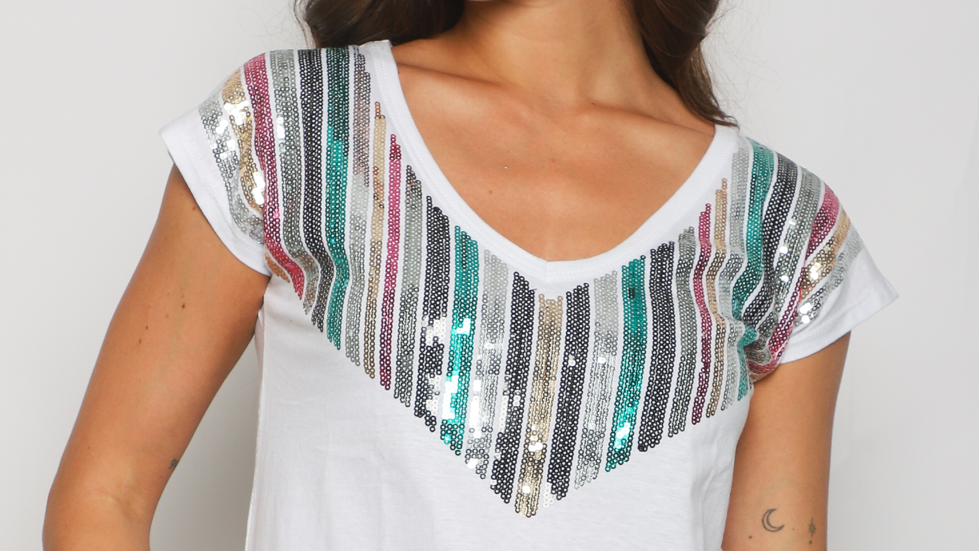 REMERAS STRASS - BORDADAS