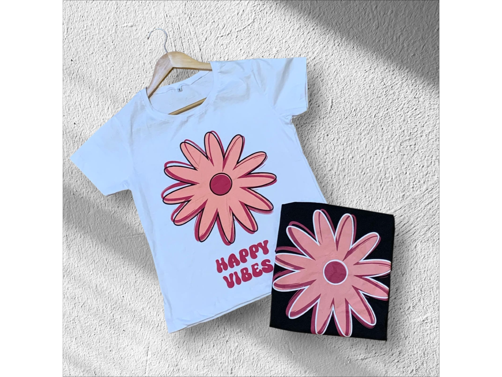 Remera Flor happy vibes  Art 101821