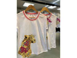 Remera cuello combinado tigre