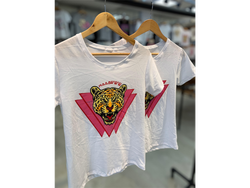 Remera Tigre Triángulo