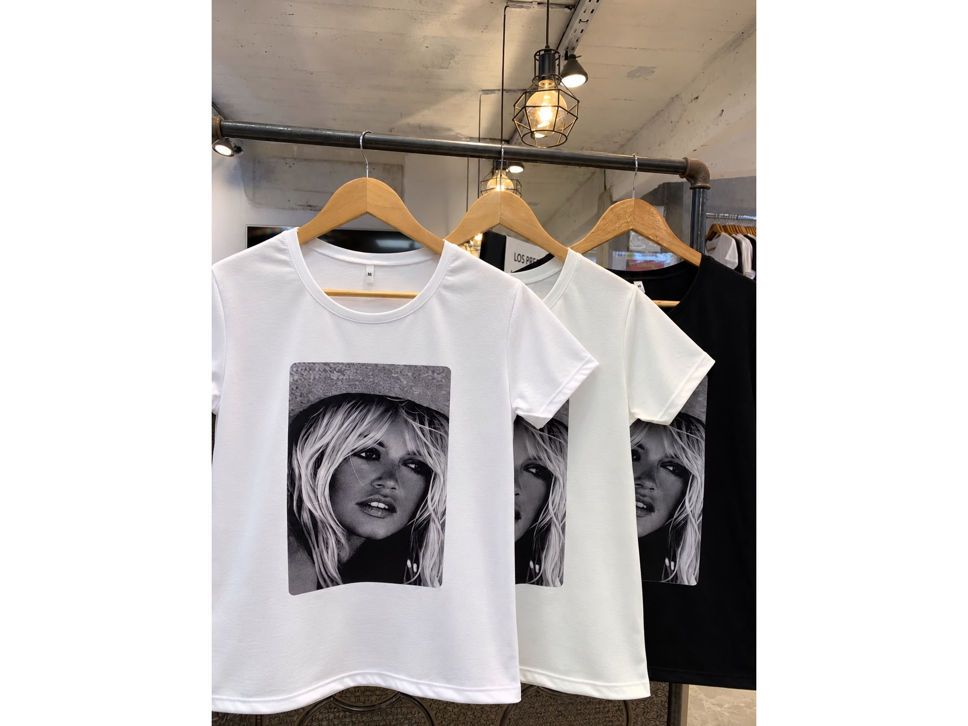 Remera mujer sombrero