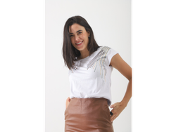 Remera bordada lineas