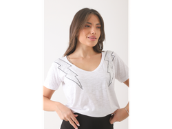 Remera Flame cuello v rayos Art 101843