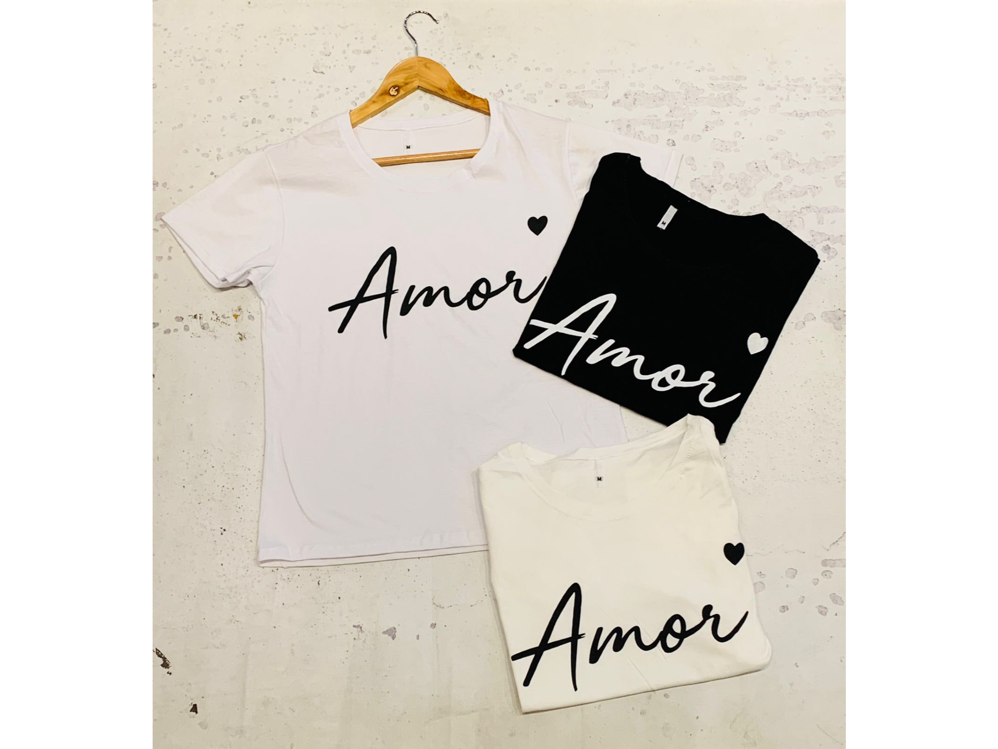 Remera Amor letras cursivas Art 101588