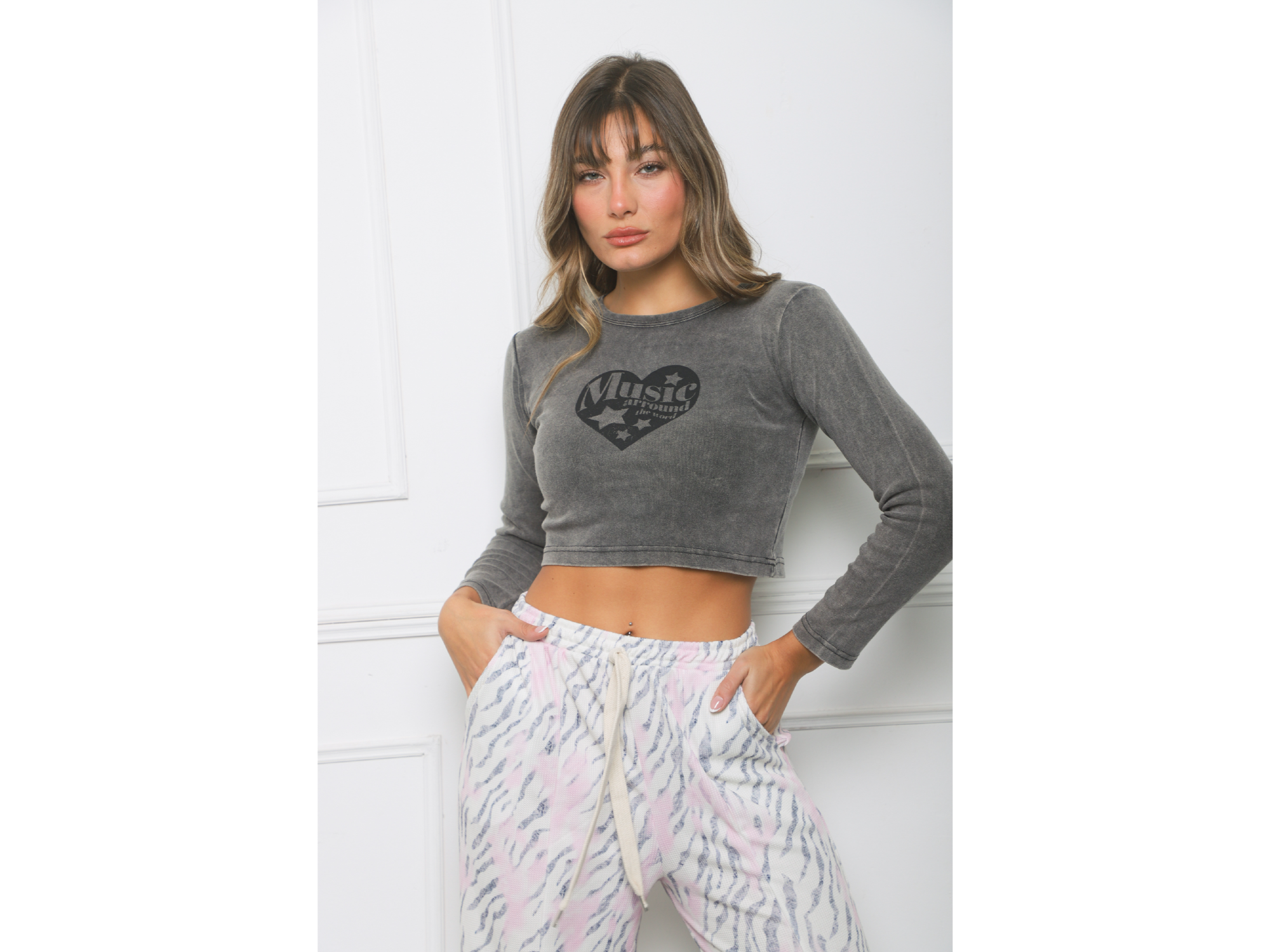 Baby tee manga larga corazon