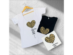 Remera cuello V corazon print Art 101767