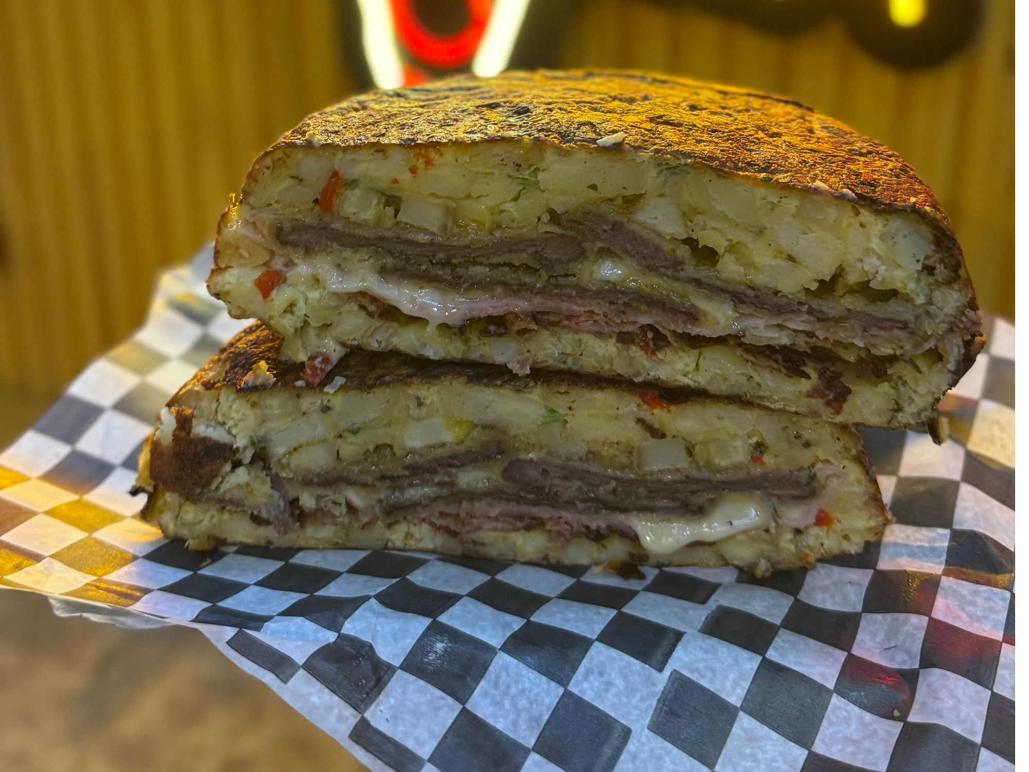 Tortilla rellena de milanesa y JyQ