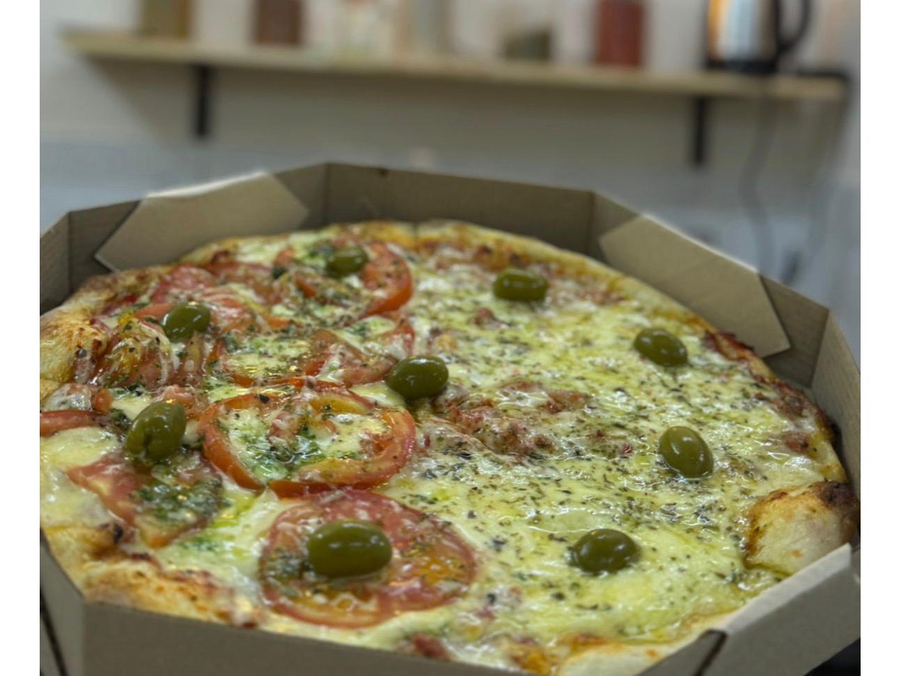 Pizza (MITAD NAPO, MITAD MUZZA)