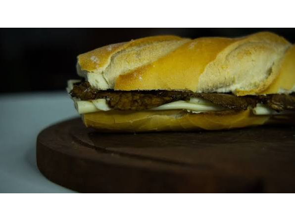 Apretado ternera y queso
