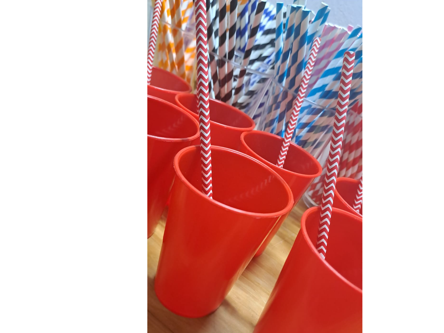 PROMO 25 VASOS SIN TAPA C/SORBETE DE REGALO