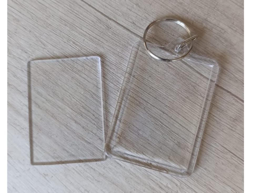NUEVOS LLAVEROS  5 CM X 3.5 CM ACRILICOS C/ ARGOLLA (x unidad )
