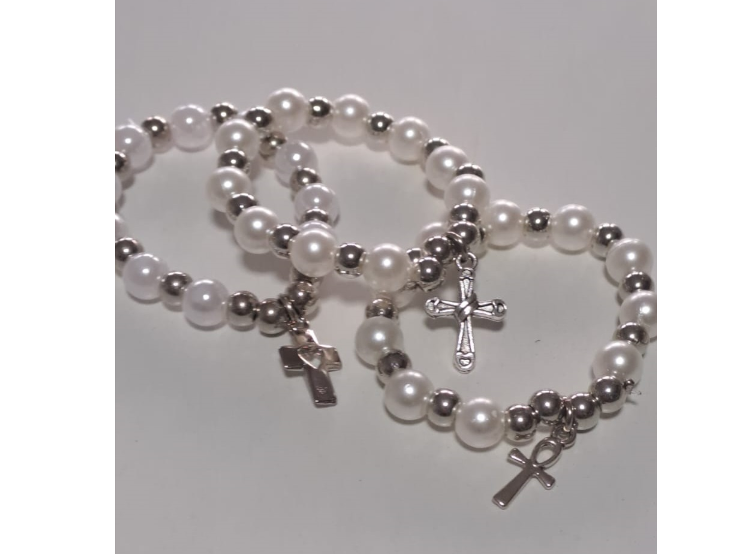 DENARIO DE PERLAS BLANCAS CON CRUZ PARA SOUVENIRS -