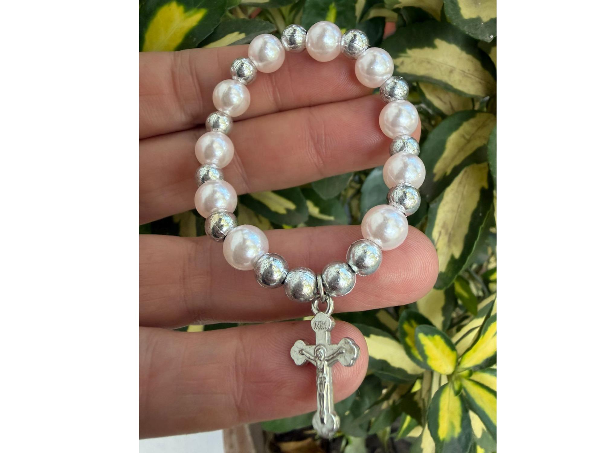 DENARIO DE PERLAS ROSA PASTEL CON CRUZ PARA SOUVENIRS