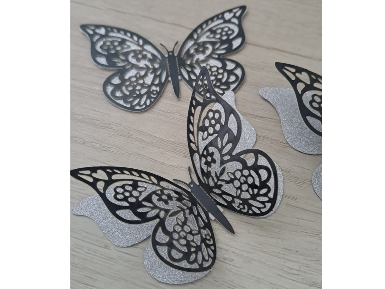 ADORNO MARIPOSA PLATA Y NEGRO DOBLES 3D  X 6 UNIDADES