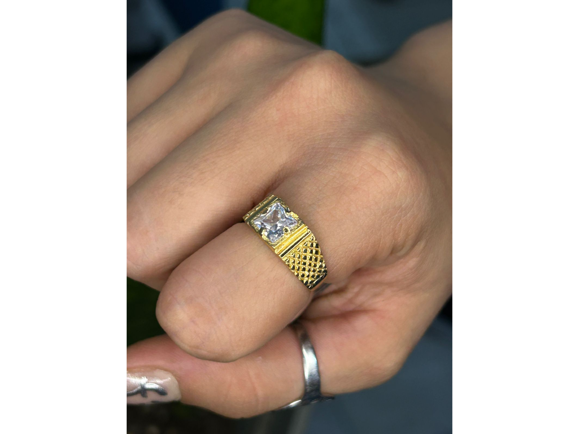💎 Anillo Sello con Gema Estilo  Esmeralda