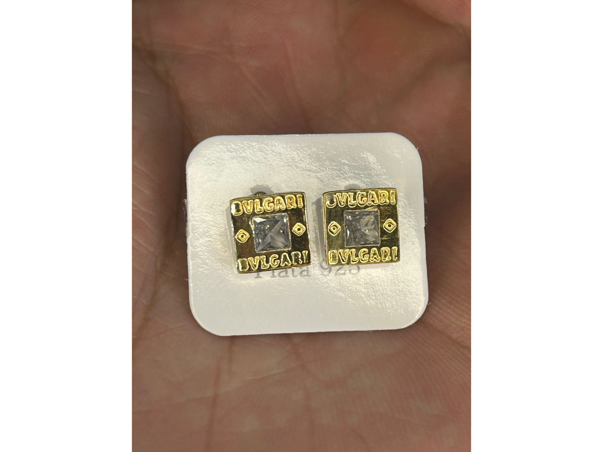 🤍 Aros BVLGARI Cuadrados Blancos – Plata y Oro 18K