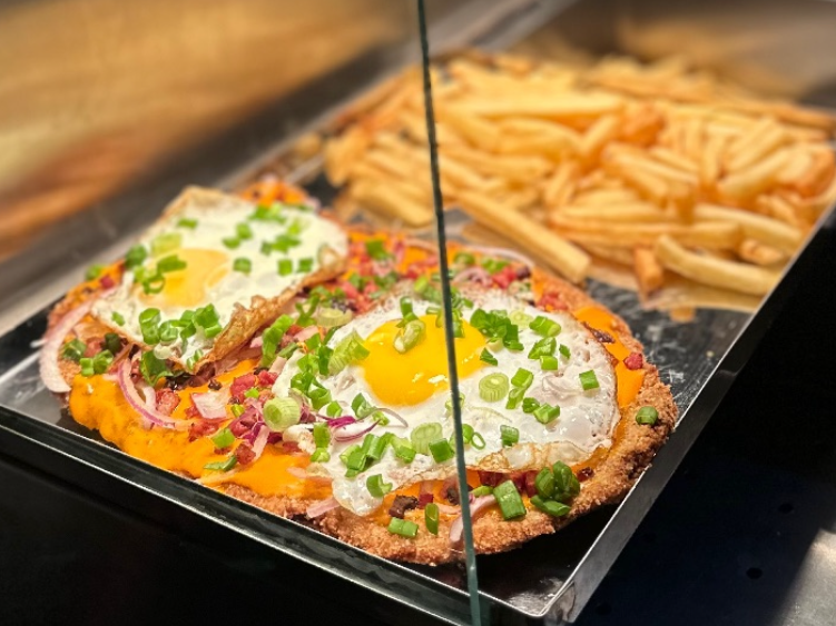 Milanesa XL " la central " + fritas 🍟 ( explota 1 comen 2 😜)