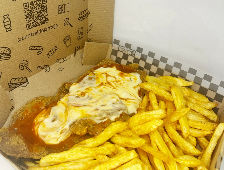Caja Milanesa XL + papas fritas 🍟 (para 👬)