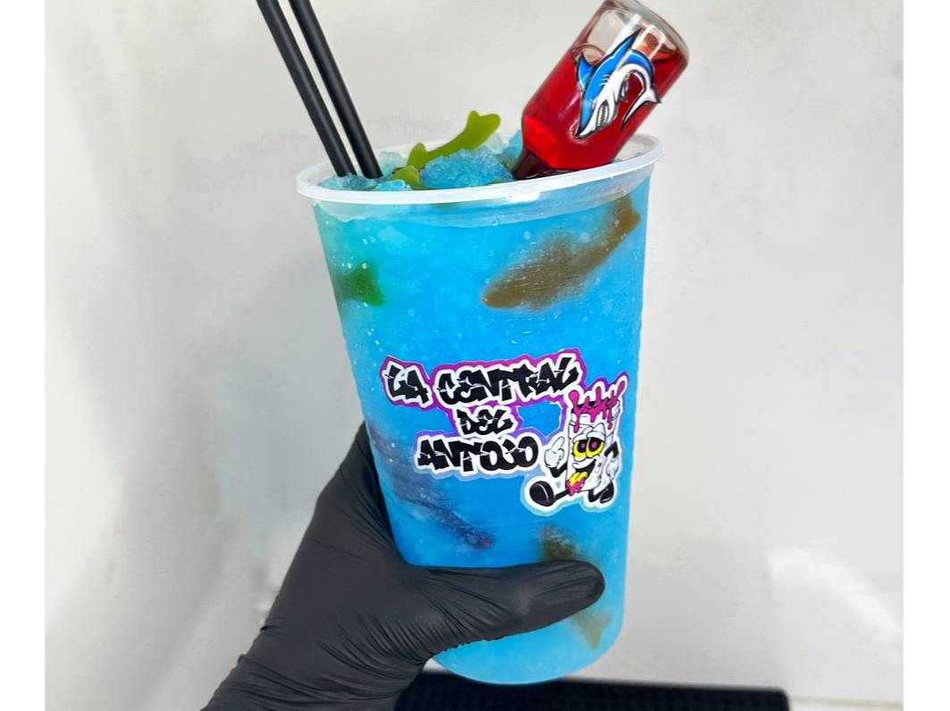 Blue shark 🦈 Vodka sky