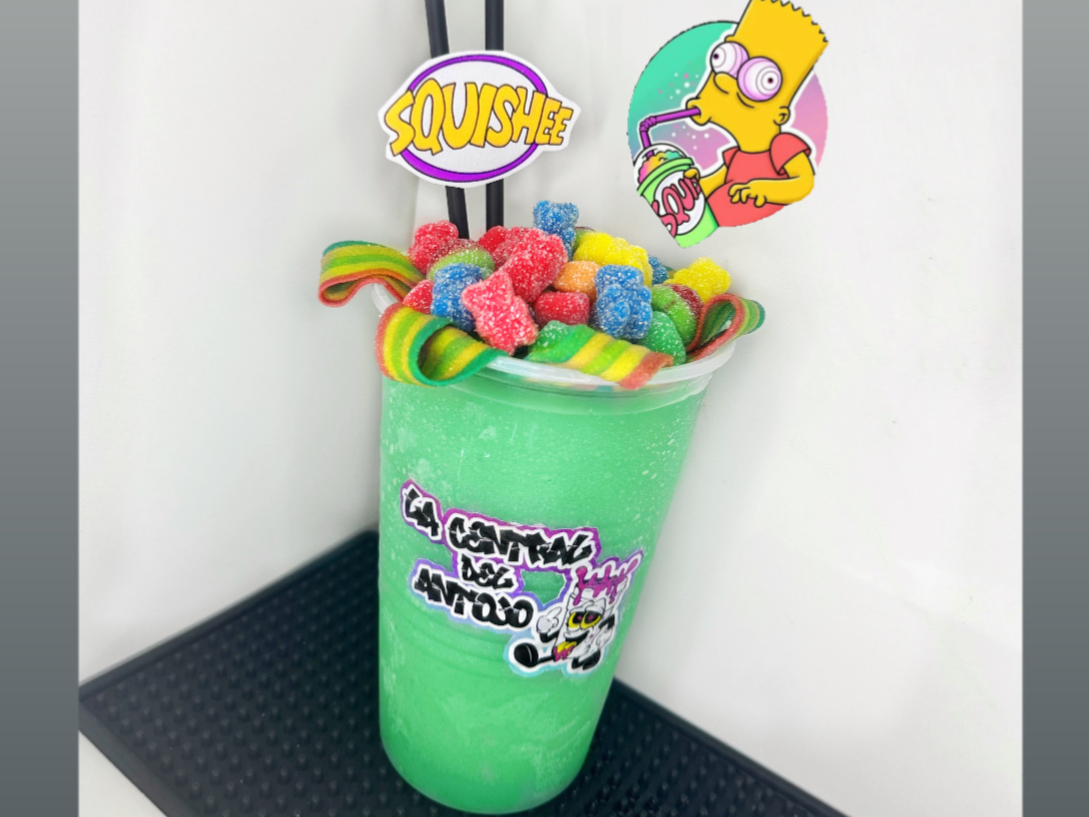 Bart extreme 👽 ( vodka sky sky pineapple)