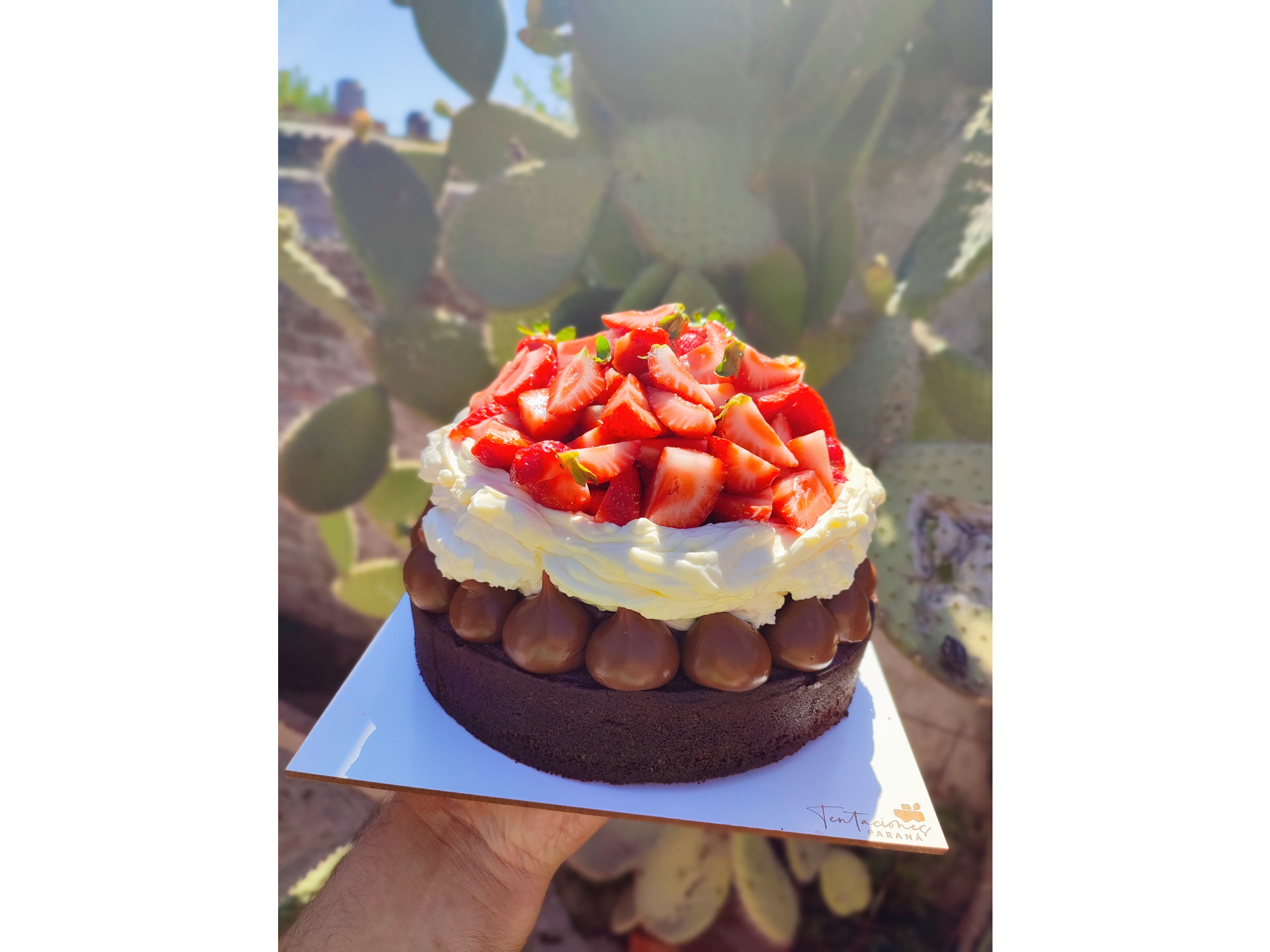 BROWNIE CON FRUTILLAS