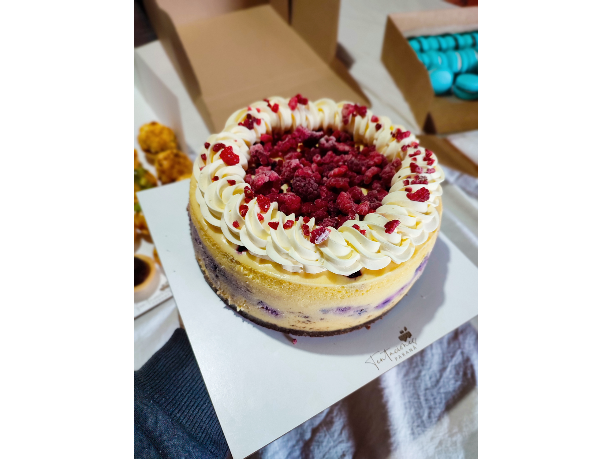 CHEESECAKE DE CHOCOLATE BLANCO Y FRAMBUESA