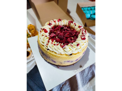 CHEESECAKE DE CHOCOLATE BLANCO Y FRAMBUESA