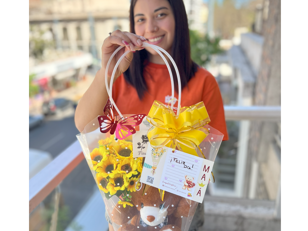 CARIÑO ETERNO (peluche con ramito de flores decorativas)