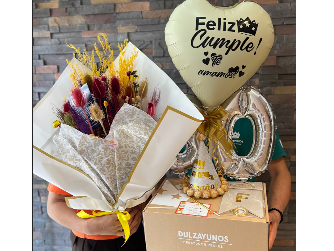 Deluxe con ramo de flores (globos de regalo)