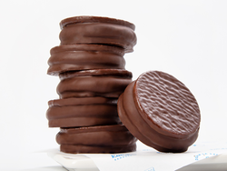 Alfajores de chocolate negro