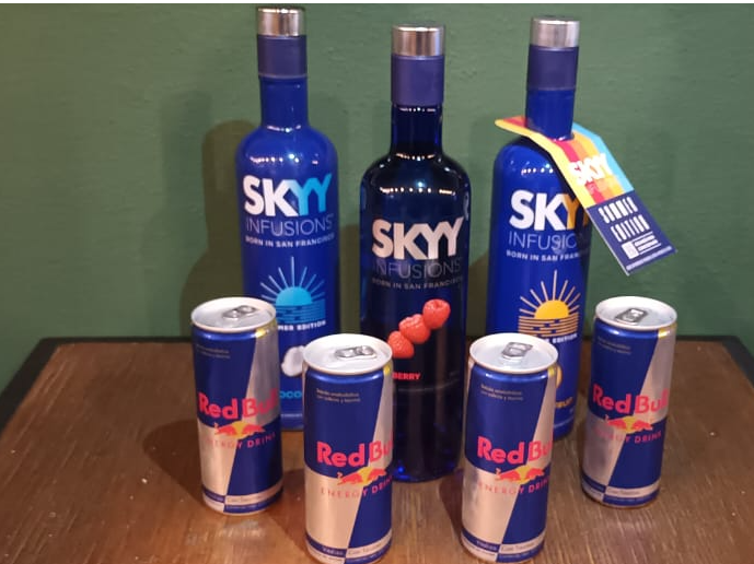 SKY  SABORIZADO + 4 REDBULL