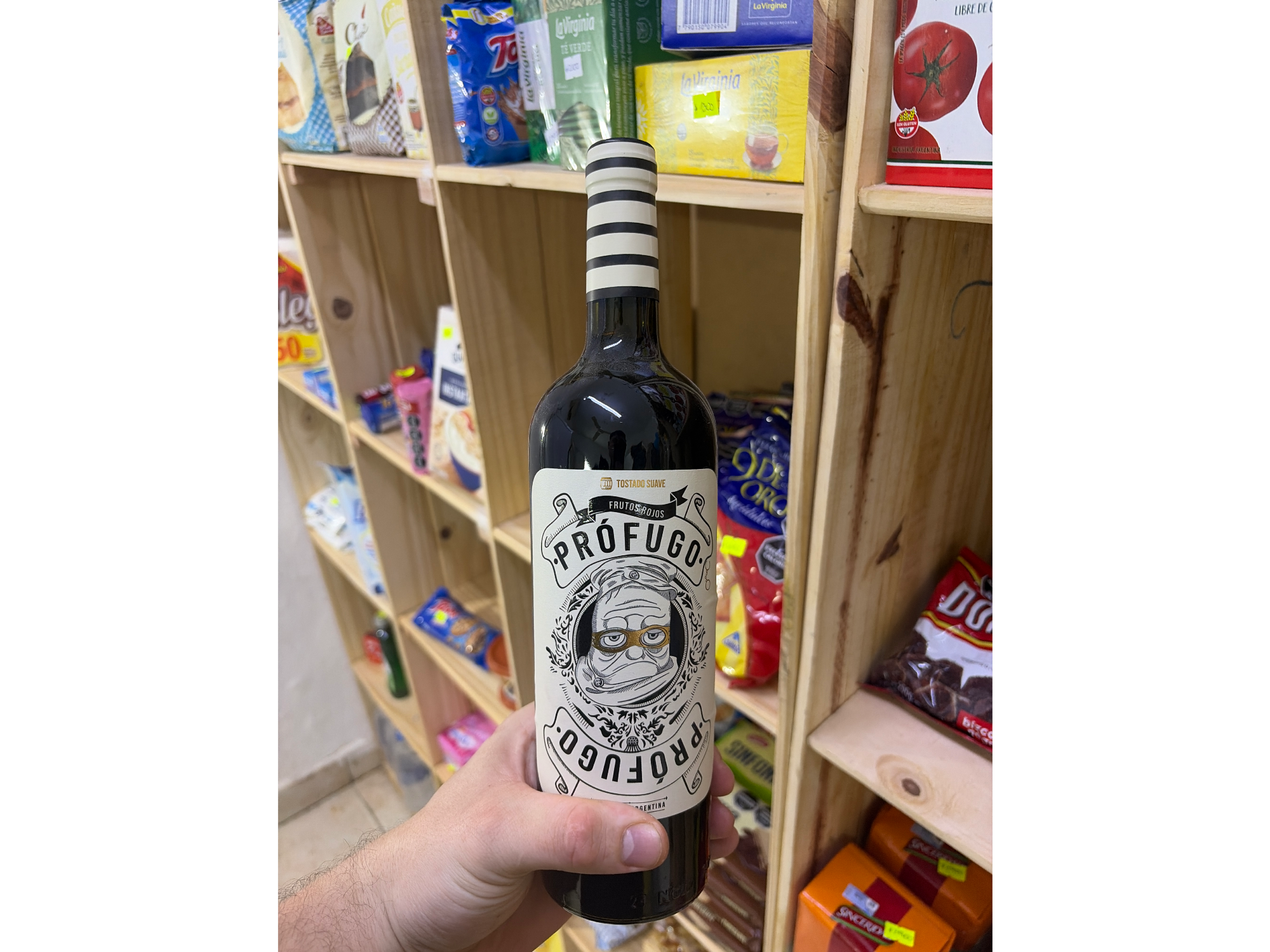 Vino prófugo tinto