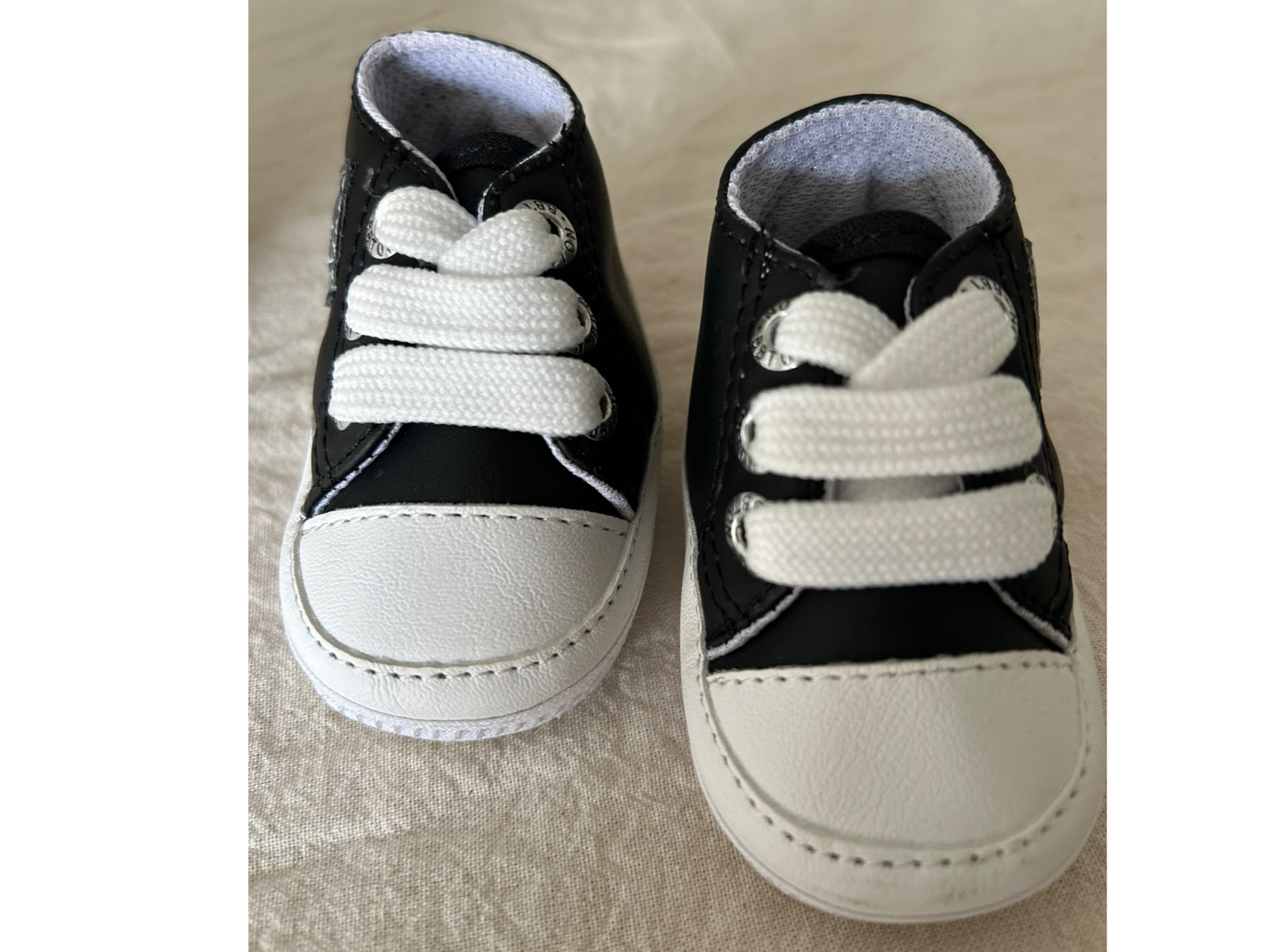ZAPATILLAS BOTITAS NEGRAS (029)