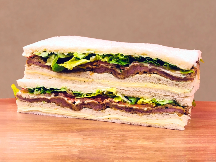 SANDWICH DE MIGA DE MILANESA