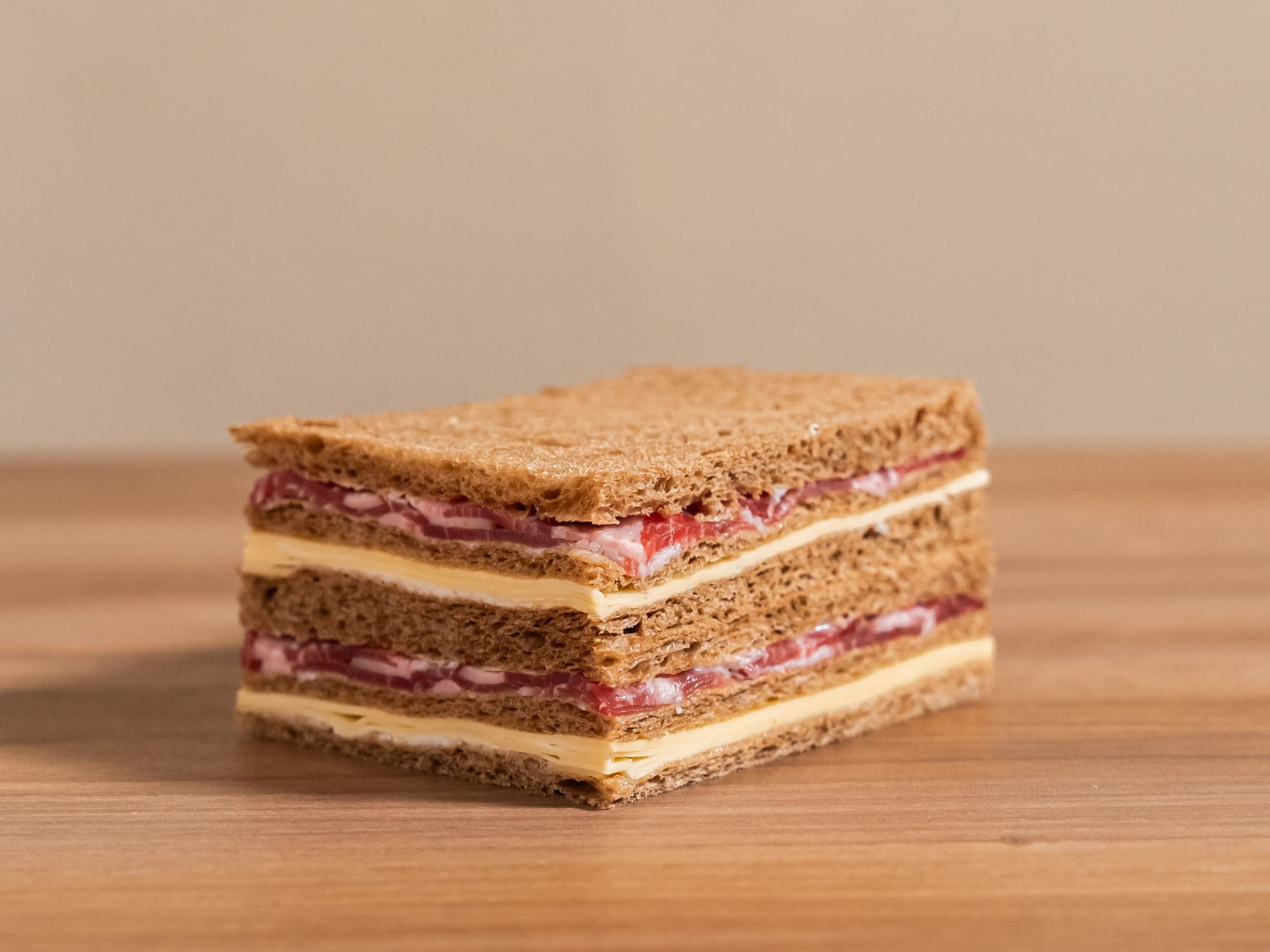 SANDWICH DE MIGA BONDIOLA