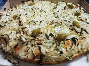 Fugazzeta Rellena 1 de Cha-Cha Pizzeria Tradicional