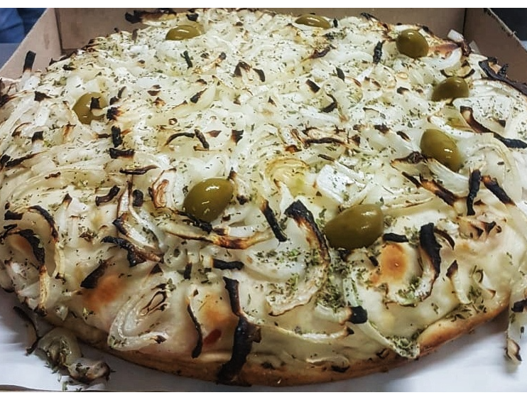 Fugazzeta Rellena 2 de Cha-Cha Pizzeria Tradicional