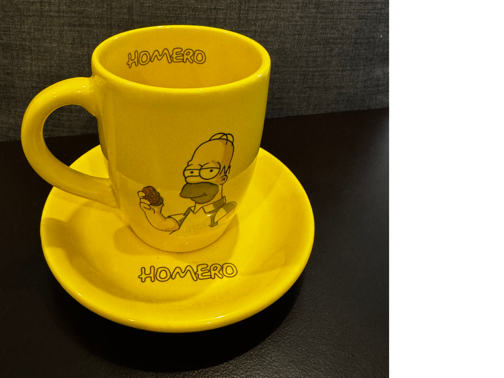 Homero con rosquilla