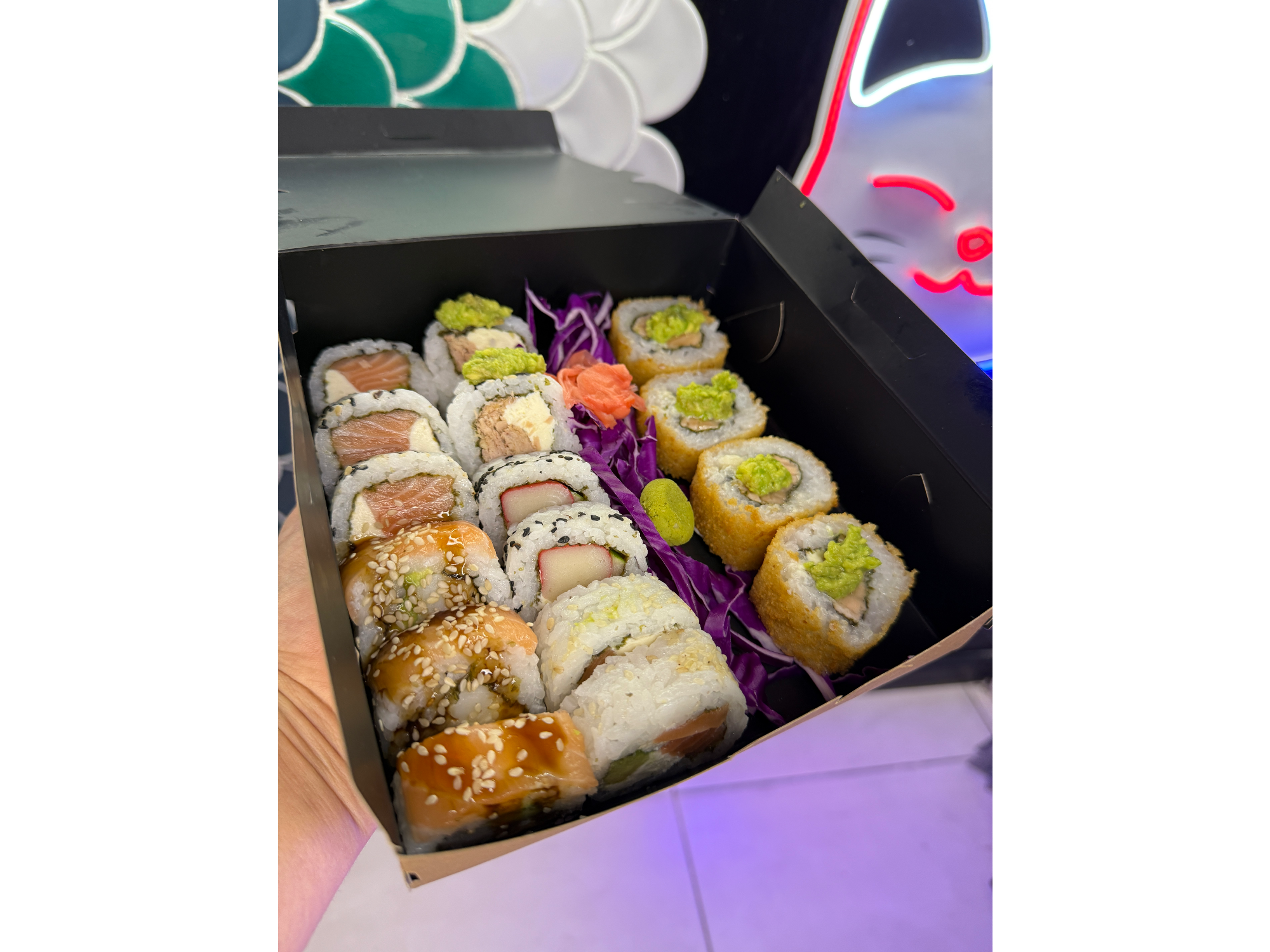 12 clásicos + 4 hot roll