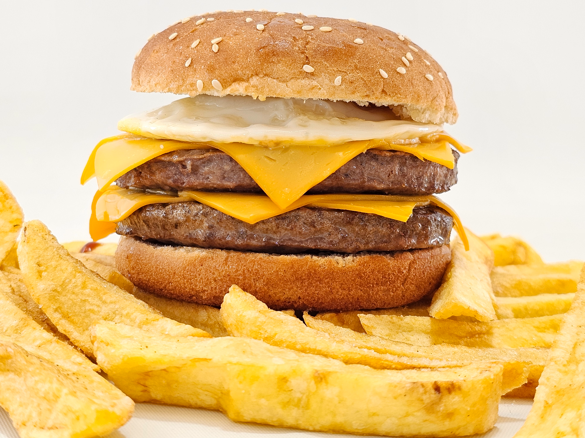 HAMBURGUESA DOBLE + PAPAS + BEBIDA 500ML