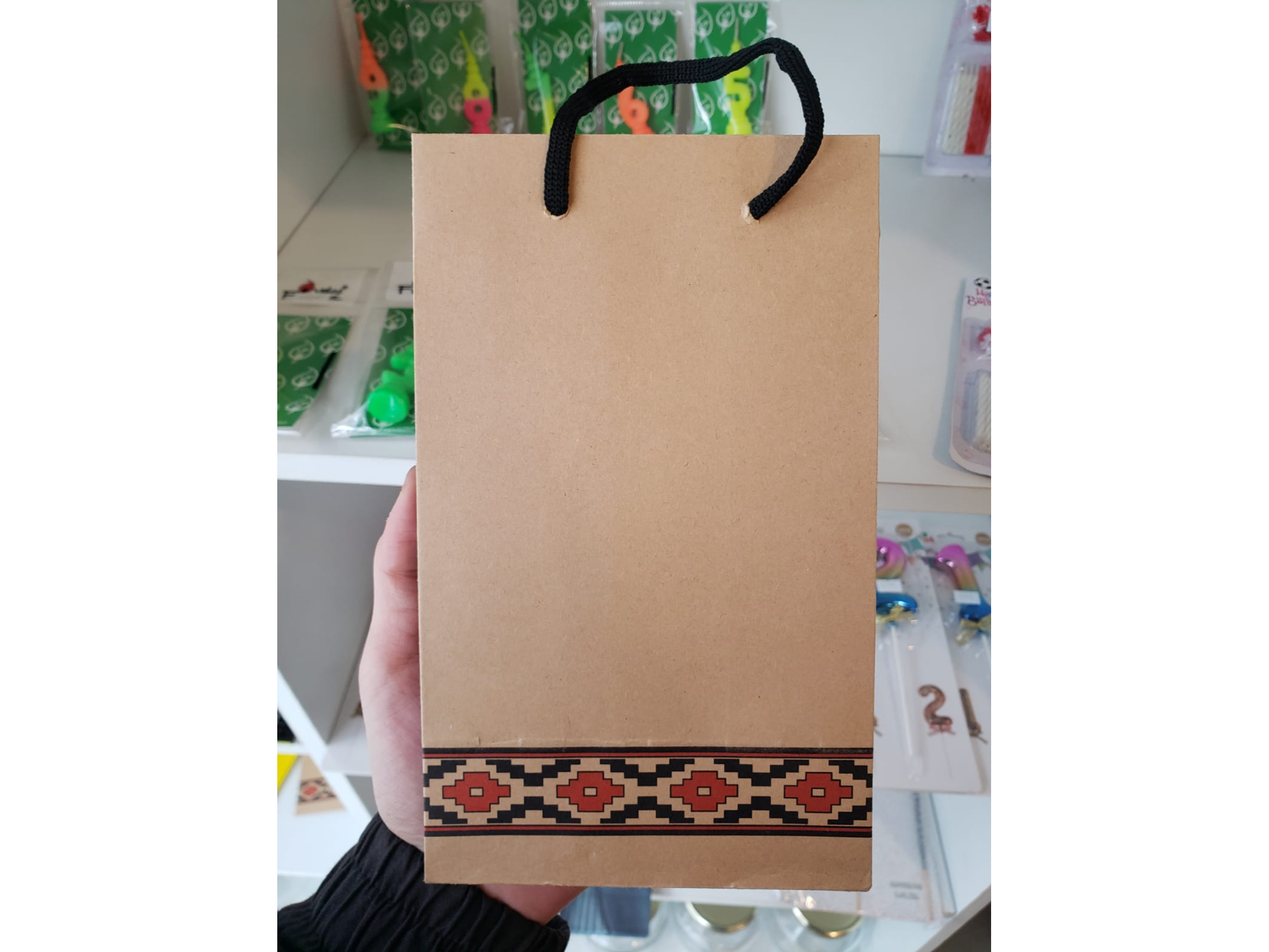 Bolsa de regalo con guarda pampa