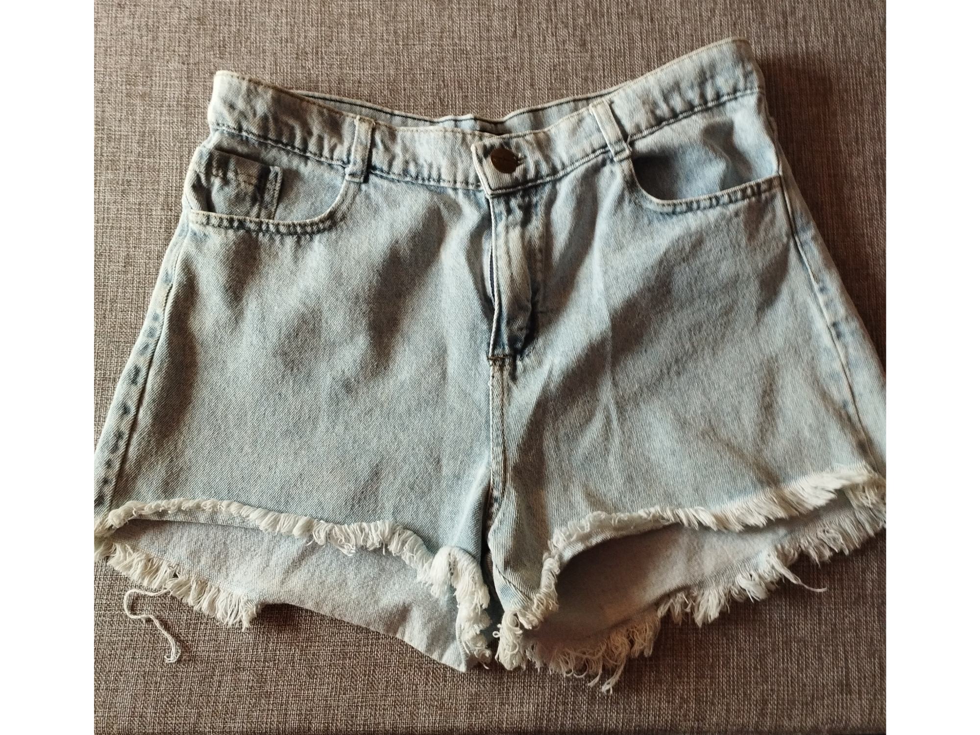 Short jean rígido celeste