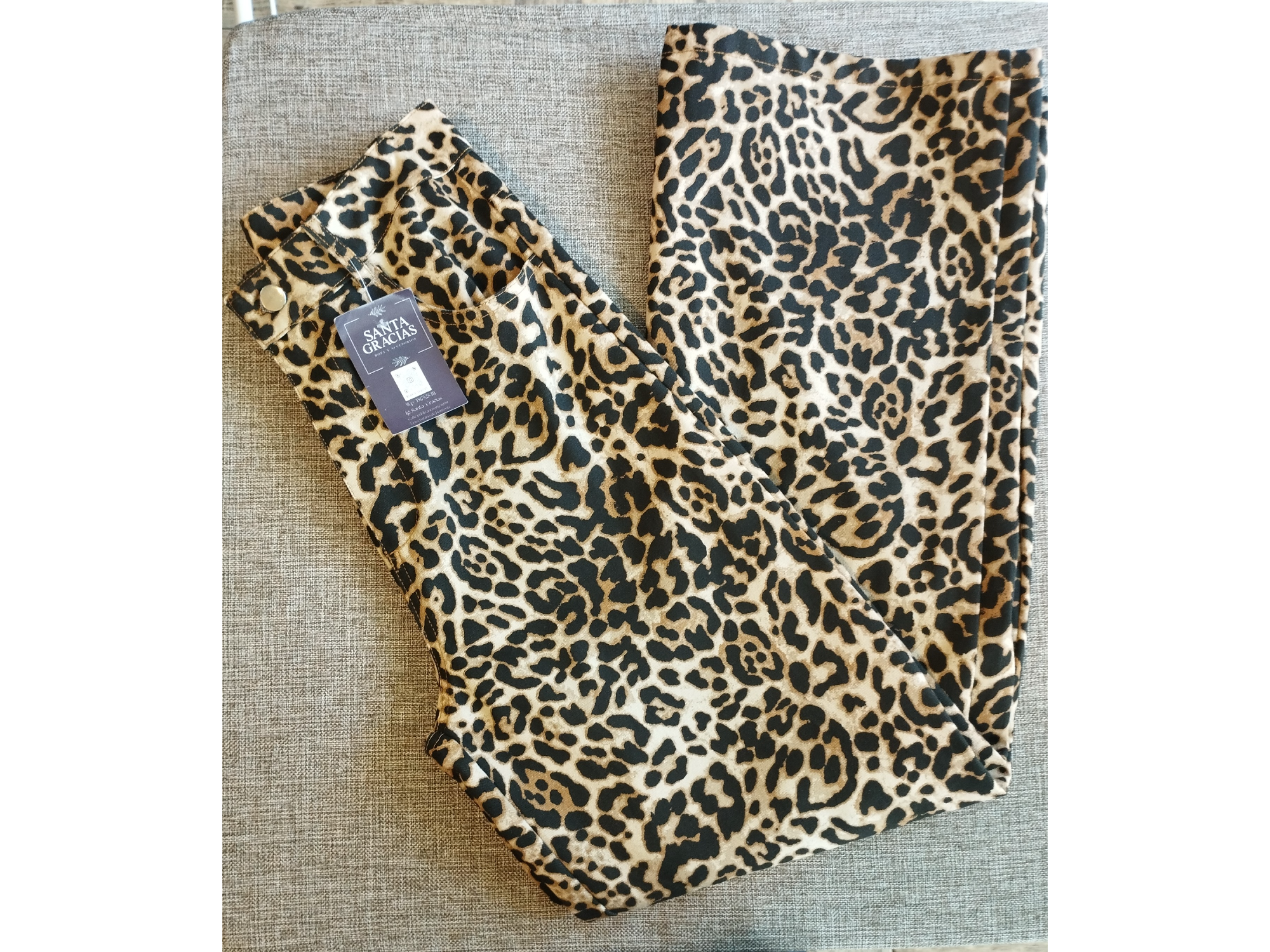 Wide animal print