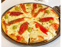 Muzza con morrones